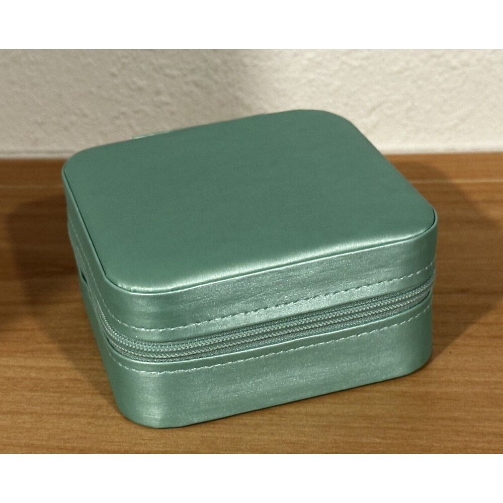 Green Portable Jewelry Organizer Storage Case NWOT - Picture 2 of 5